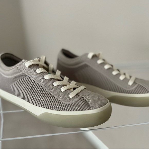 Size 6 Rothy's lace up sneakers. - Picture 3 of 3